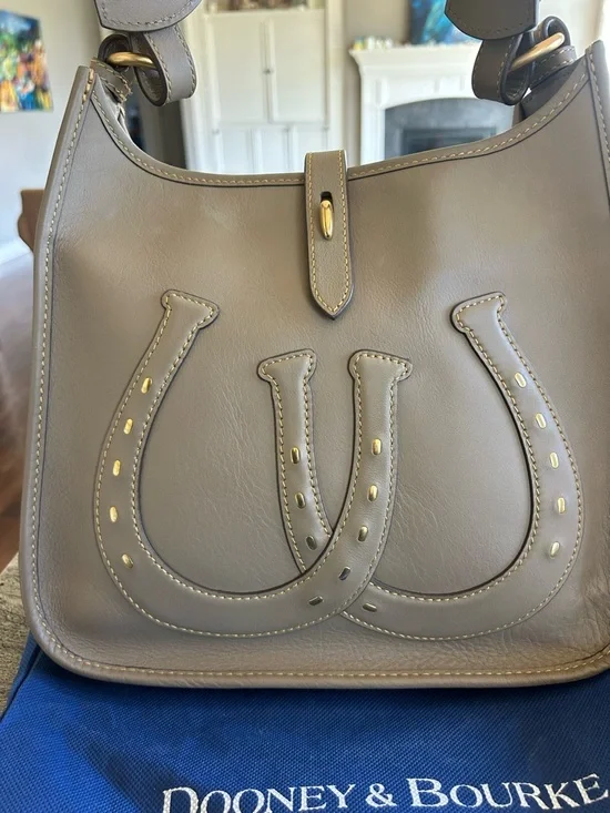 NWOT Dooney & Bourke Western Horseshoe Large Florentine Hobo Bag Taupe - Picture 2 of 11